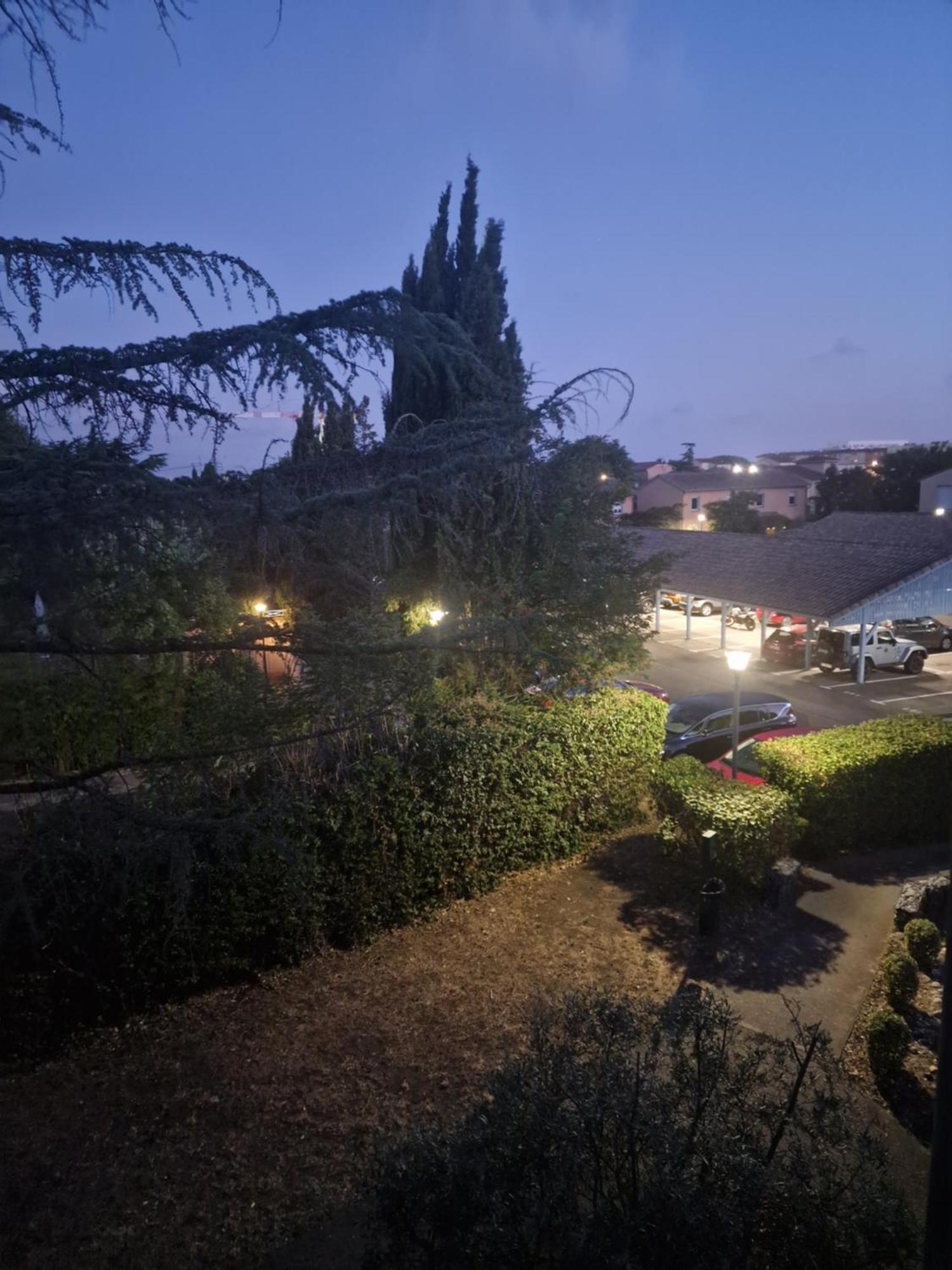 Comfortable Duplex En Residence Securisee Proche Metro Toulouse Buitenkant foto